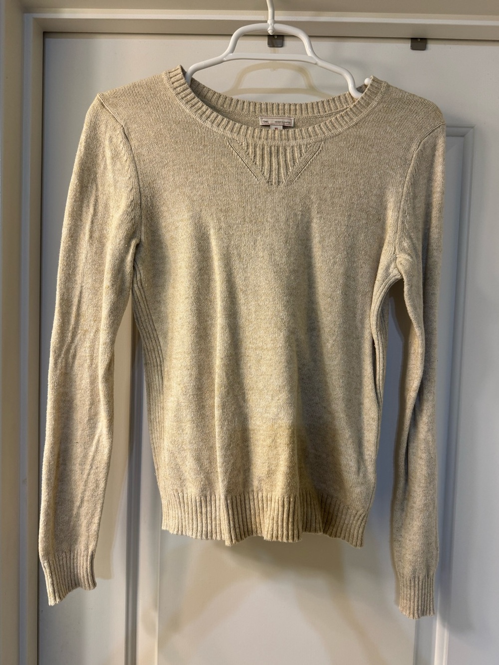 Gap Women's Cream Crewneck Sweater
